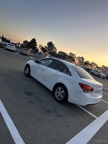 Chevrolet Cruze-9