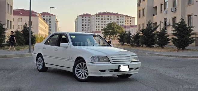 Mercedes C 240-1