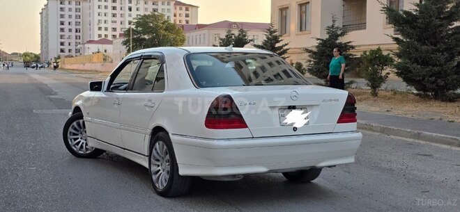 Mercedes C 240-10