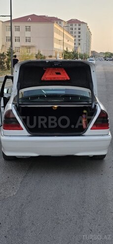 Mercedes C 240-11