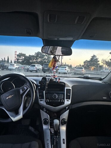 Chevrolet Cruze-14