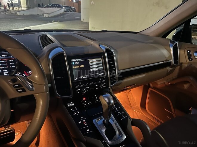 Porsche Cayenne-7