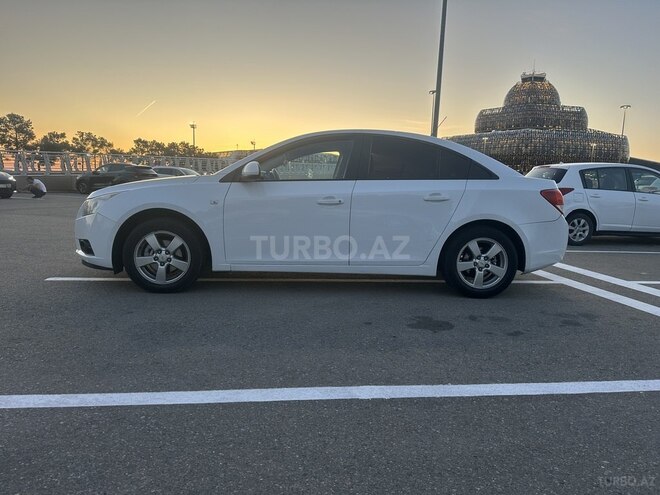 Chevrolet Cruze-17