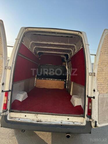 Ford Transit-10