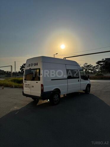 Ford Transit-14