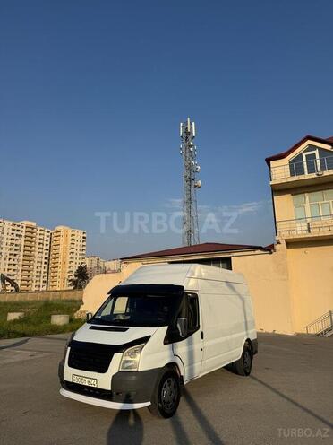 Ford Transit-11