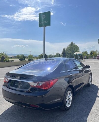 Hyundai Sonata-5