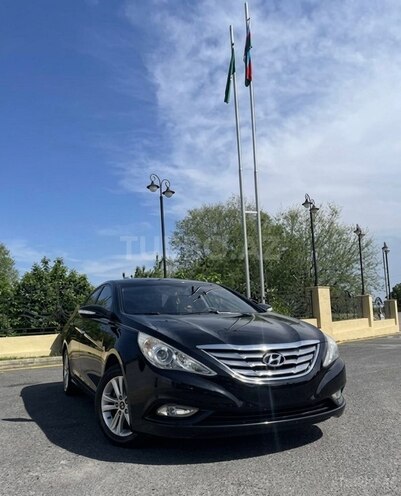 Hyundai Sonata-2