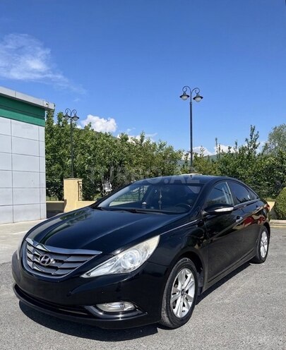 Hyundai Sonata-4