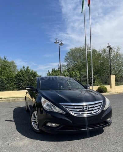 Hyundai Sonata-1