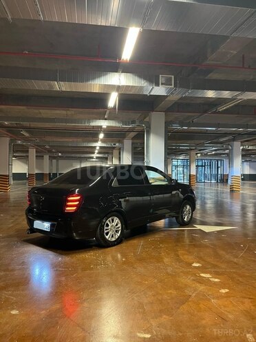 Chevrolet Cobalt-12