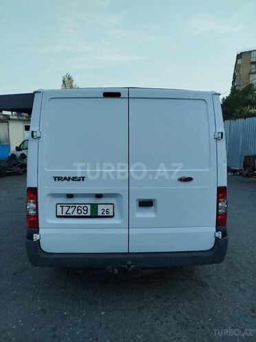 Ford Transit-10