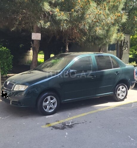 Skoda Fabia-1