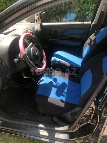 Nissan March-12