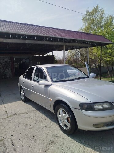 Opel Vectra-6
