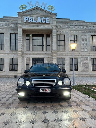Mercedes E 240-2