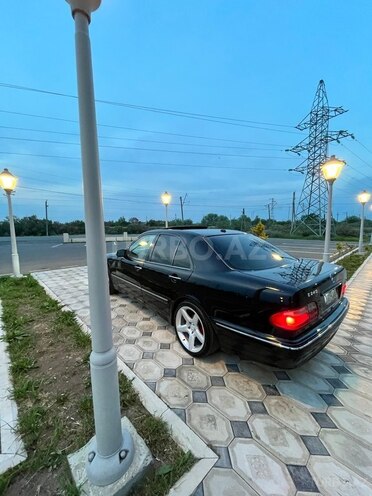 Mercedes E 240-9