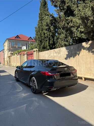 Toyota Camry-5