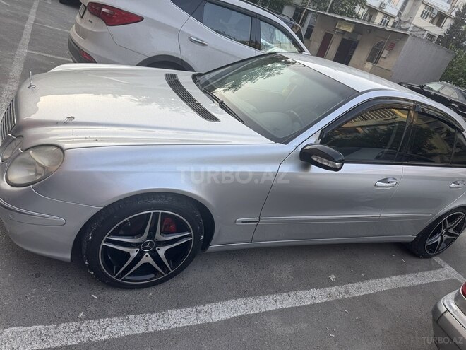 Mercedes E 240-3
