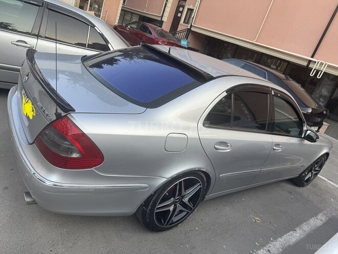 Mercedes E 240-7