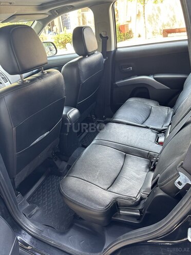 Mitsubishi Outlander-7