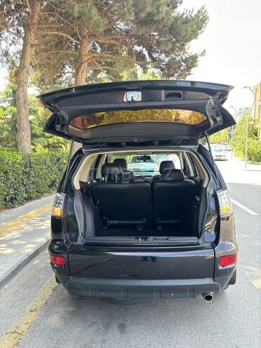 Mitsubishi Outlander-5