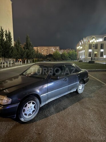 Mercedes C 200-2
