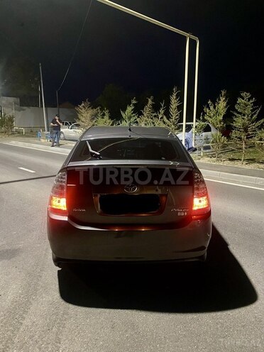 Toyota Prius-2