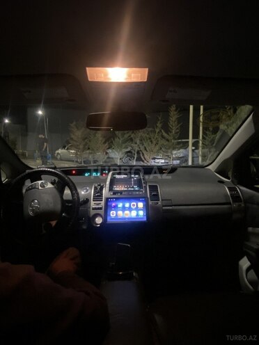 Toyota Prius-3