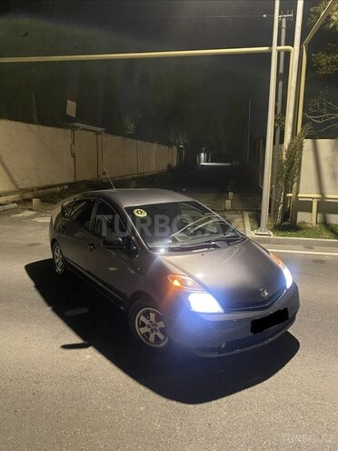 Toyota Prius-4