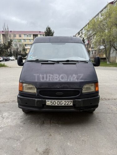 Ford Transit-1