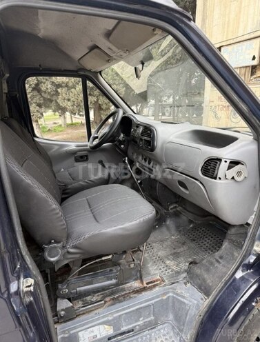 Ford Transit-3