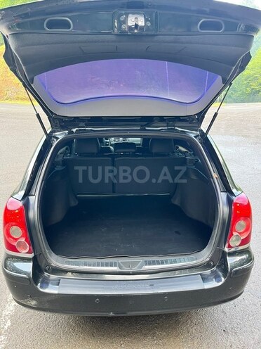 Toyota Avensis-14