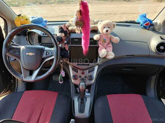 Chevrolet Aveo-5