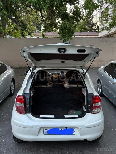 Nissan March-6