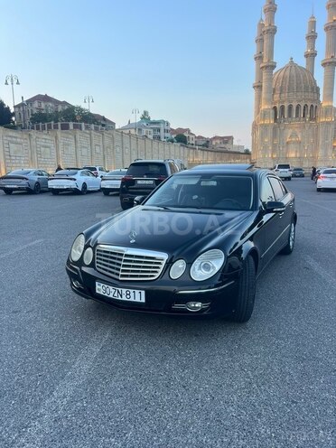 Mercedes E 220-1