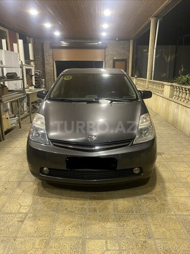 Toyota Prius-10