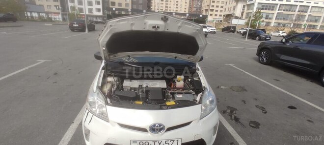Toyota Prius-2