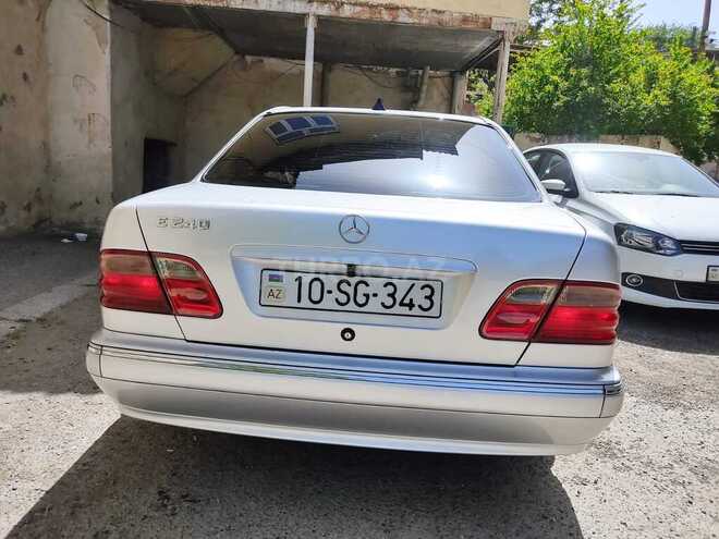 Mercedes E 240-7