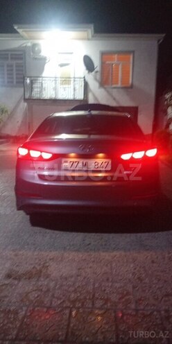 Hyundai Avante-3