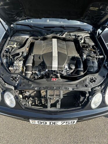 Mercedes E 240-10