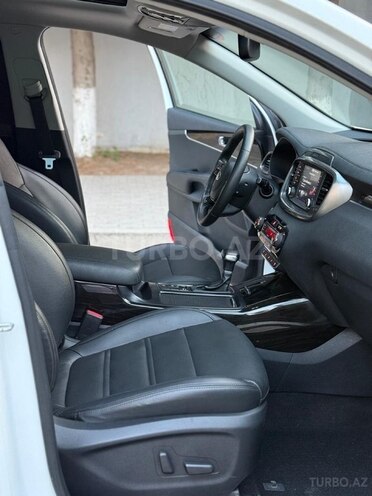 Kia Sorento-12