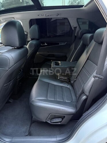 Kia Sorento-14