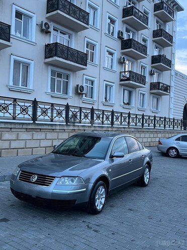Volkswagen Passat-5
