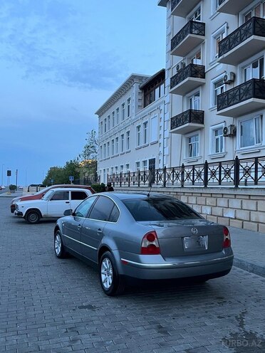 Volkswagen Passat-4