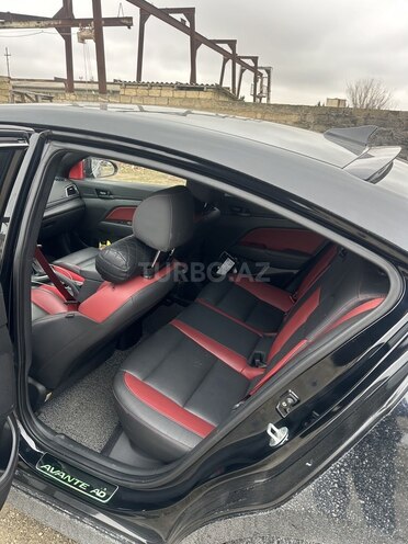 Hyundai Avante-5