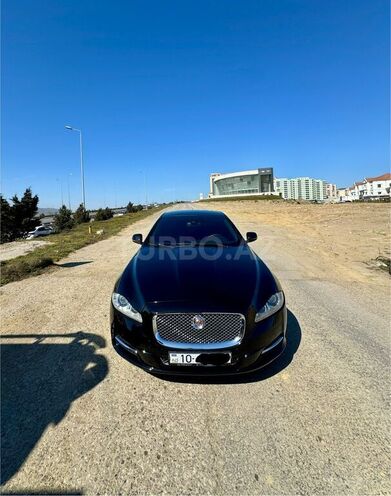 Jaguar XJ-4