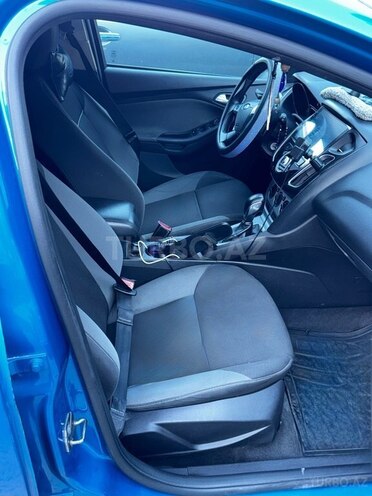 Ford Focus-7