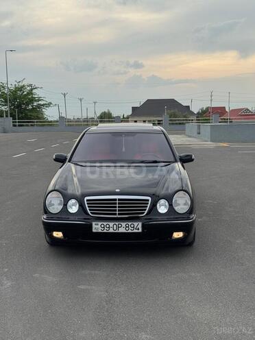 Mercedes E 240-2