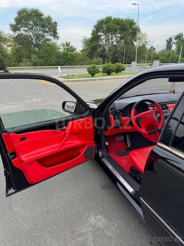Mercedes E 240-12